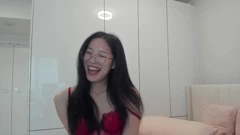 Snapshot of secretgirlfriendxo chatting on December 13, 10:26 pm Angela online show from December 13, 10:26 pm