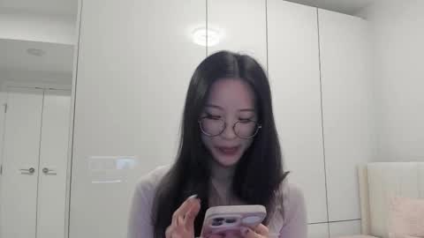 Snapshot of secretgirlfriendxo chatting on December 19, 12:06 am Angela online show from December 19, 12:06 am