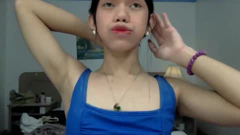 Snapshot of seductive_nessie chatting on November 15, 10:23 am seductive_nessie online show from November 15, 10:23 am