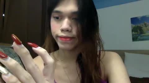 Snapshot of seductive_nessie chatting on November 22, 10:25 am seductive_nessie online show from November 22, 10:25 am