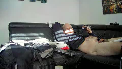 Snapshot of seeebi chatting on January 1, 10:43 am Sebastian online show from January 1, 10:43 am