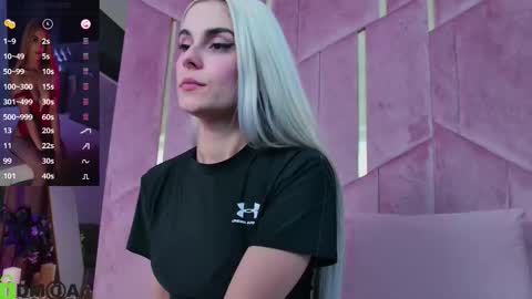 Selena online show from September 18, 3:30 am