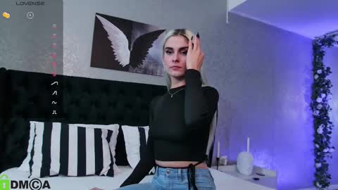 Selena online show from October 14, 3:29 am