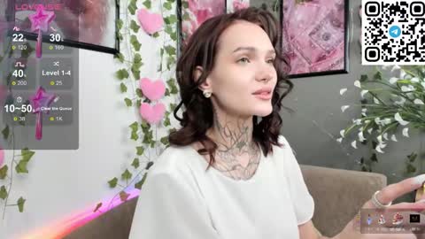 Selena online show from September 29, 12:05 am