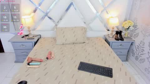 Selena reyess online show from November 25, 7:36 pm