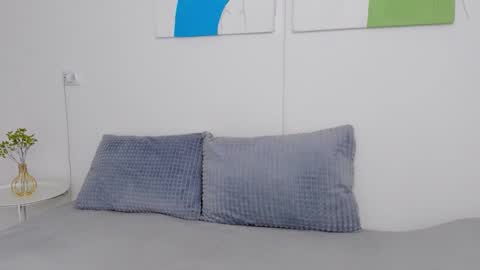 Snapshot of selenarousey chatting on October 29, 7:10 am Selena online show from October 29, 7:10 am