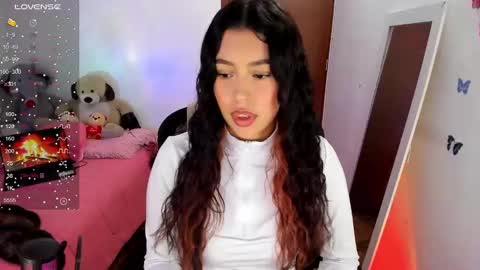 Snapshot of selene_e chatting on January 11, 11:24 pm Karol. online show from January 11, 11:24 pm