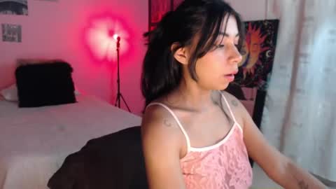 Snapshot of selene_gils chatting on December 10, 1:11 pm nathy online show from December 10, 1:11 pm