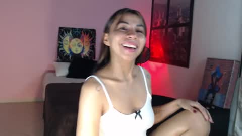 Snapshot of selene_gils chatting on February 23, 3:24 am nathy online show from February 23, 3:24 am