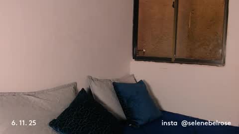 Selena online show from November 6, 2:29 pm