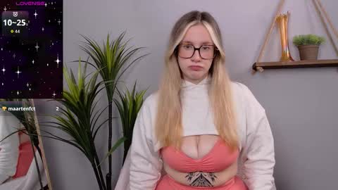 Selina Mae online show from October 25, 3:36 am