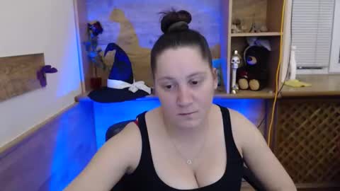 Snapshot of sellavix chatting on October 30, 8:09 pm Sellavix online show from October 30, 8:09 pm