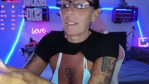 Selvaggia Del Caribe online show from December 4, 4:38 pm