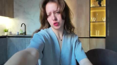 Snapshot of sen0_rita chatting on October 18, 9:10 am Ami online show from October 18, 9:10 am