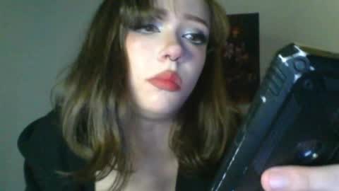 Snapshot of sendforesme chatting on January 26, 1:31 am goddess esme online show from January 26, 1:31 am