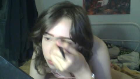 Snapshot of sendforesme chatting on October 18, 12:02 am goddess esme online show from October 18, 12:02 am