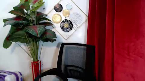 sensational_yeng online show from October 18, 2:40 pm