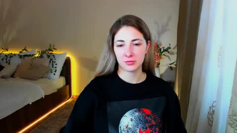 sensitiveheartt online show from September 23, 9:23 am