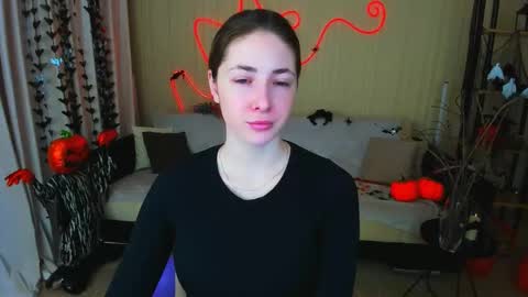 sensitiveheartt online show from November 3, 4:47 am