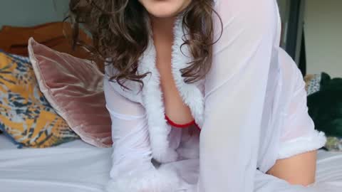 Jasmine online show from December 24, 11:38 am