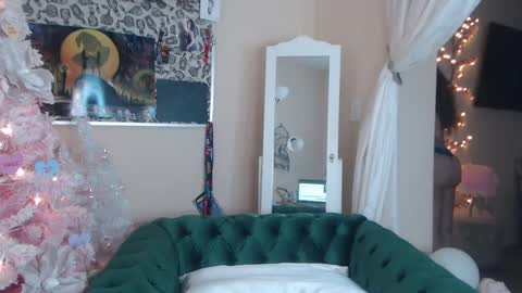 V online show from February 1, 9:08 pm