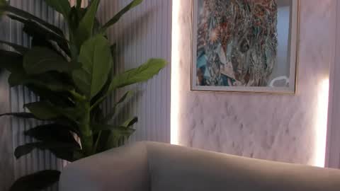 Sophie     online show from November 10, 5:56 pm