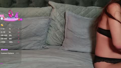 Snapshot of sensualldream chatting on September 30, 7:24 am Alya online show from September 30, 7:24 am