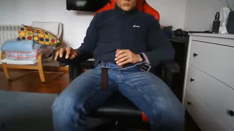 Snapshot of sepvito chatting on January 4, 4:11 pm sepvito online show from January 4, 4:11 pm