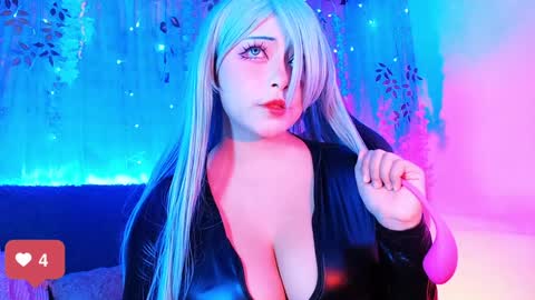 Snapshot of seraphine23_ chatting on December 8, 12:51 am seraphine online show from December 8, 12:51 am