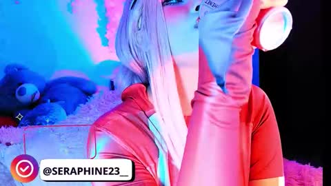 Snapshot of seraphine23_ chatting on November 25, 9:26 pm seraphine online show from November 25, 9:26 pm