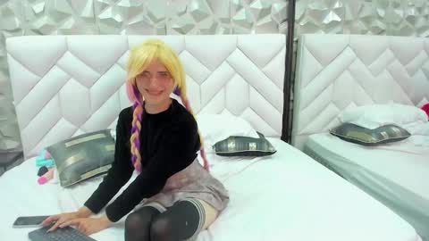 Snapshot of seraphine_star chatting on March 5, 3:51 am Seraphine star online show from March 5, 3:51 am