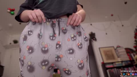 SeraReads online show from December 2, 6:41 am