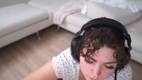 SeraReads online show from September 17, 3:35 pm