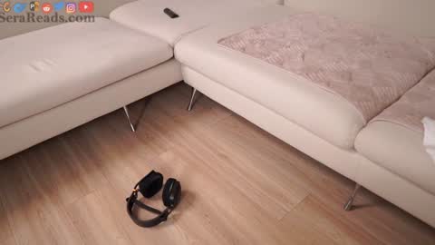 SeraReads online show from October 1, 3:29 pm