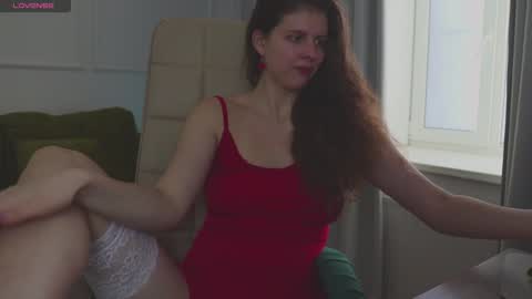 Hey Guys and Girls non-binary personalities  Im Sereta online show from December 4, 10:35 am