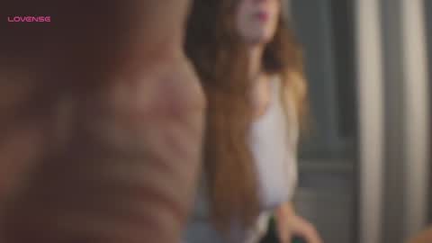 Hey Guys and Girls non-binary personalities  Im Sereta online show from December 4, 2:04 pm