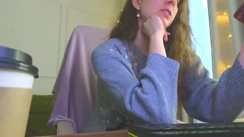 Hey Guys and Girls non-binary personalities  Im Sereta online show from December 17, 10:23 am