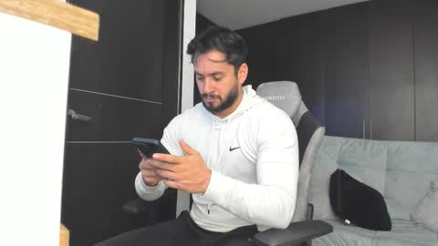 Snapshot of sergi_mancini11 chatting on December 15, 8:07 am Sergi Mancini online show from December 15, 8:07 am