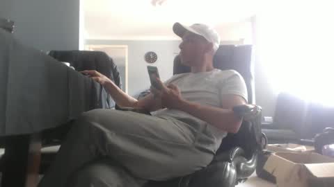 hetero serio discreto online show from January 28, 7:00 pm