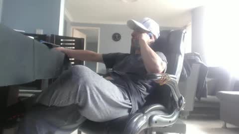 hetero serio discreto online show from February 14, 5:25 pm