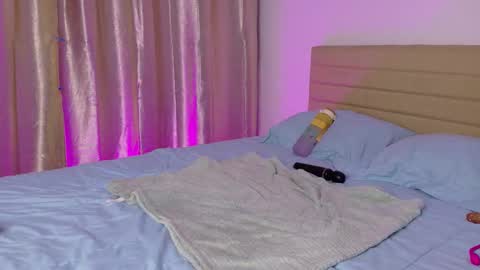 seshatxxx online show from November 24, 11:26 pm