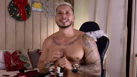 HEY IM SETH online show from December 31, 9:06 pm