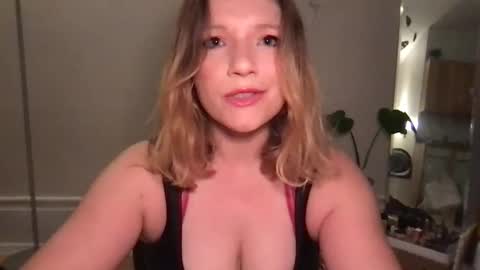 seturselfonfyre online show from September 30, 3:44 am