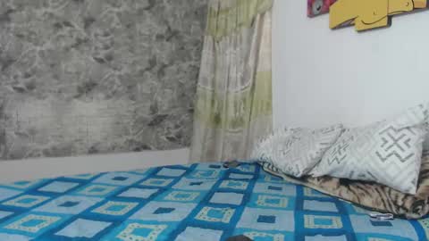 Snapshot of sexincompany chatting on December 10, 6:11 am monserat y thony online show from December 10, 6:11 am