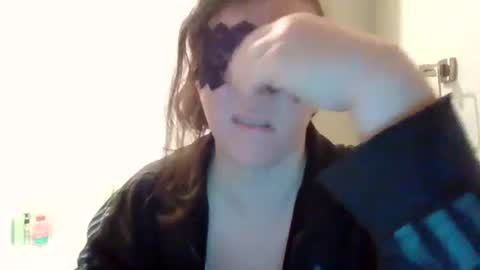 Snapshot of sexislitpuss69 chatting on January 3, 3:01 pm sexislitpuss69 online show from January 3, 3:01 pm