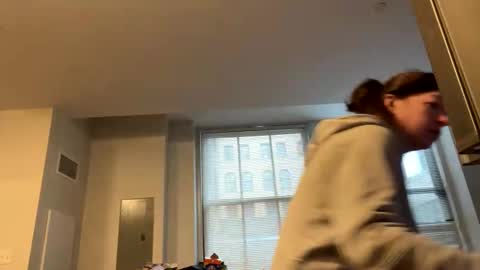 Snapshot of sexislitpuss69 chatting on February 12, 12:33 pm sexislitpuss69 online show from February 12, 12:33 pm