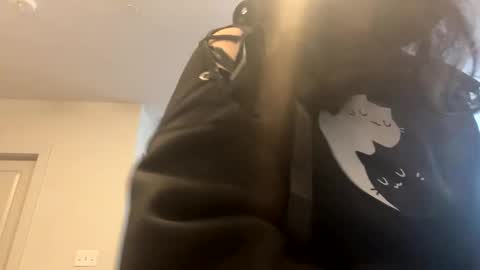 Snapshot of sexislitpuss69 chatting on February 17, 6:04 pm sexislitpuss69 online show from February 17, 6:04 pm