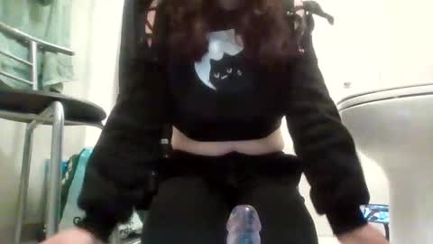 Snapshot of sexislitpuss69 chatting on February 18, 5:10 pm sexislitpuss69 online show from February 18, 5:10 pm