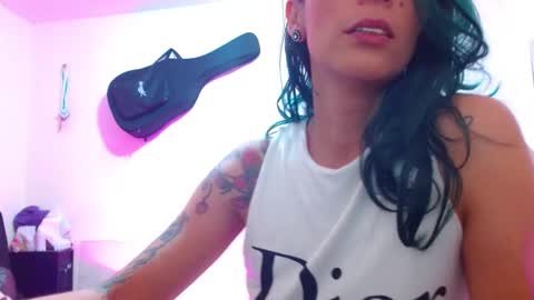 sexmilkdirty online show from December 7, 9:55 pm