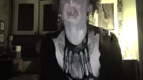 Snapshot of sexnchocolate chatting on February 4, 5:31 am Trixy Rose online show from February 4, 5:31 am